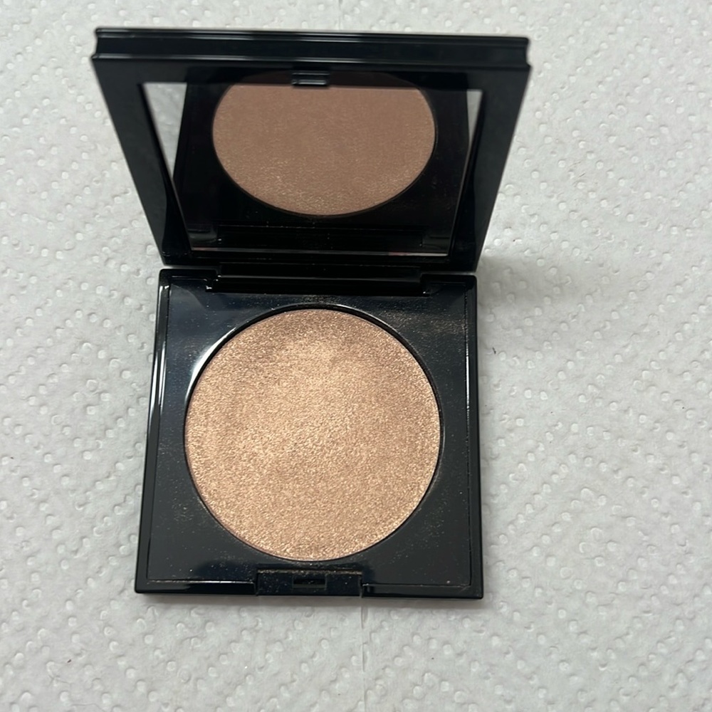 Pat McGrath Glow Highlighter- Golden Nectar